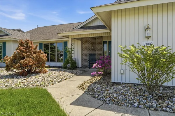 Property Slideshow image 2 of 45 | 33037 pebblebrook dr, North Ridgeville, OH, 44039