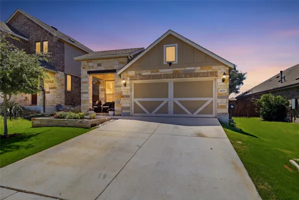 Property Slideshow image 2 of 25 | 633 jaboncillo st, New Braunfels, TX, 78132