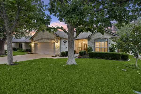 Property Slideshow image 2 of 33 | 300 brazos dr, Georgetown, TX, 78628