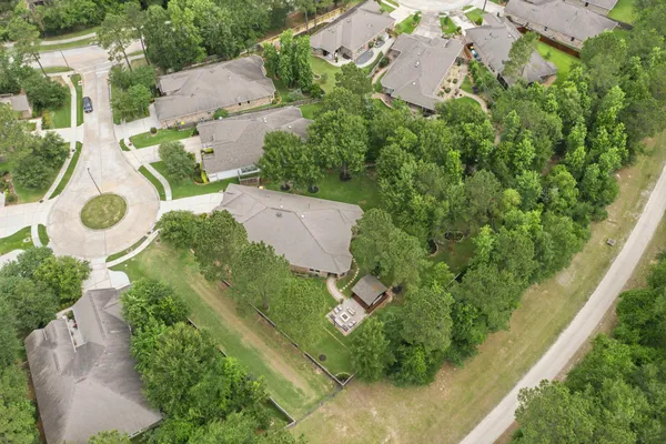 Property Slideshow image 2 of 42 | 113 sundrop ridge ct, Montgomery, TX, 77316