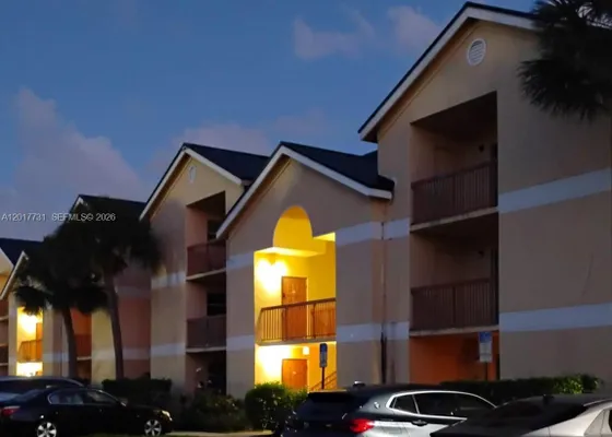 Property Slideshow image 3 of 34 | 7610 westwood dr 122, Tamarac, FL, 33321