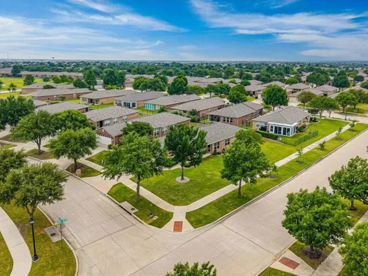 Property Slideshow image 2 of 40 | 7975 estancia dr, Frisco, TX, 75036