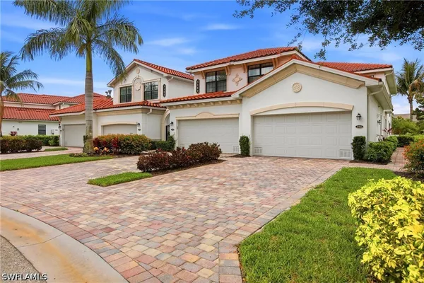 Property Slideshow image 2 of 50 | 3163 serena ln 1012, Naples, FL, 34114