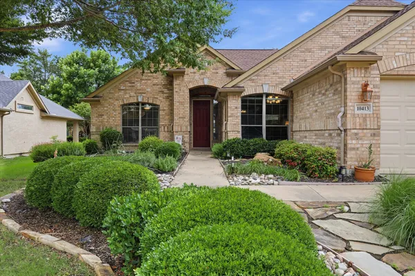 Property Slideshow image 2 of 31 | 10413 belvedere dr, Denton, TX, 76207
