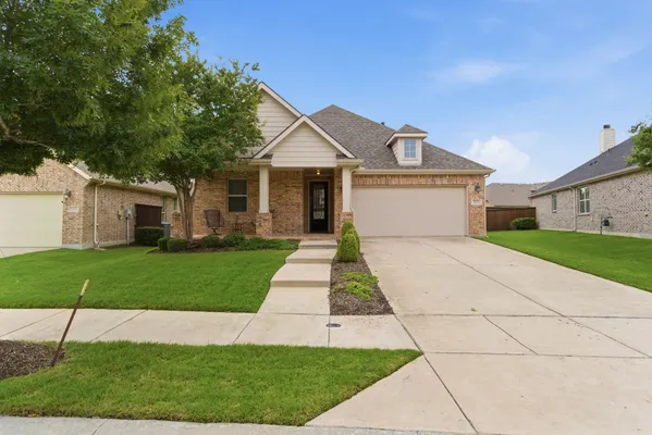 Property Slideshow image 2 of 38 | 616 caudle ln, Savannah, TX, 76227