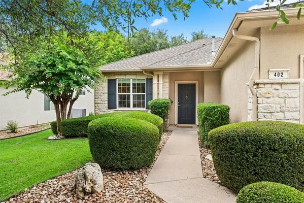 Property Slideshow image 3 of 32 | 402 colorado river rd, Georgetown, TX, 78633