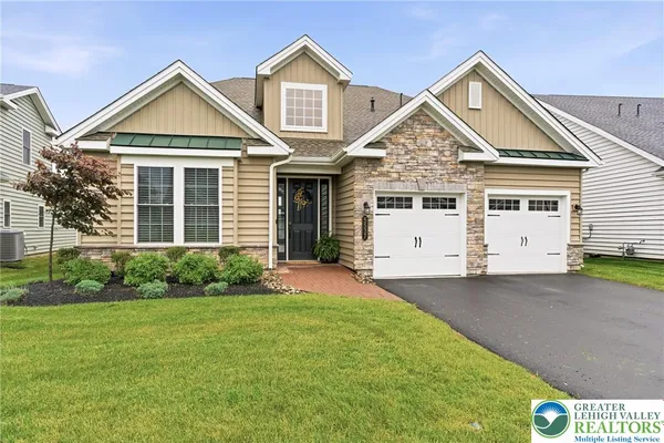 Property Slideshow image 2 of 45 | 5537 traditions dr, Upper Saucon Twp, PA, 18036