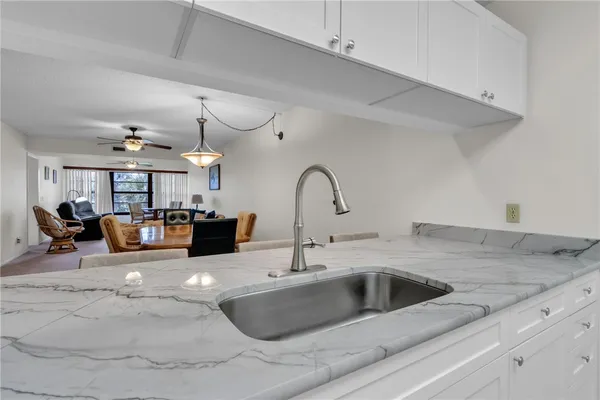 Property Slideshow image 3 of 36 | 30 plantation dr 205, Vero Beach, FL, 32966