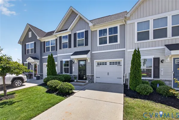 Property Slideshow image 2 of 43 | 7853 sir wyatt dr, New Kent, VA, 23124