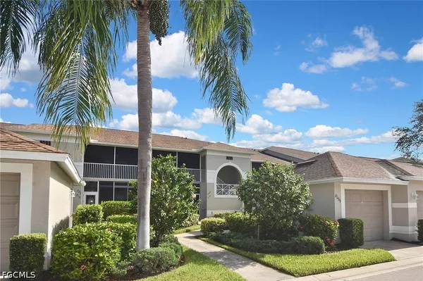 Property Slideshow image 2 of 50 | 8099 queen palm ln 212, Fort Myers, FL, 33966
