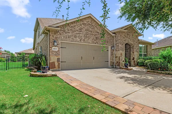 Property Slideshow image 3 of 49 | 203 cattleman cv, Richmond, TX, 77469