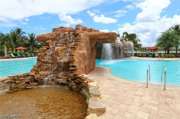 Property Slideshow image 2 of 37 | 17411 cherrywood ct 7301, Bonita Springs, FL, 34135