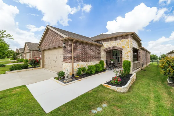Property Slideshow image 2 of 33 | 7612 rampart dr, Little Elm, TX, 76227