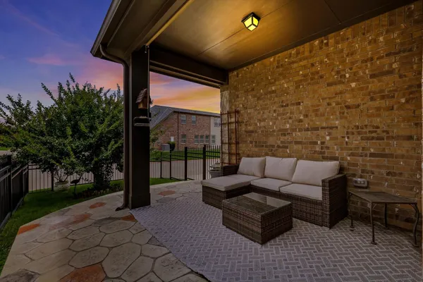 Property Slideshow image 3 of 34 | 8705 shallowford ln, Mckinney, TX, 75070