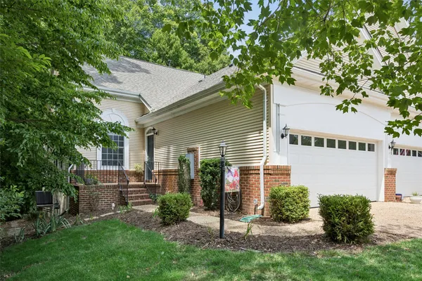 Property Slideshow image 2 of 44 | 6901 valley grn, Williamsburg, VA, 23188