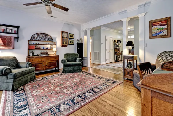 Property Slideshow image 2 of 36 | 108 cartgate, Williamsburg, VA, 23188