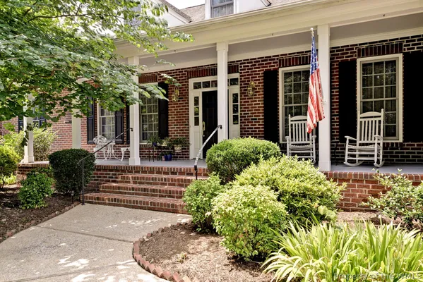 Property Slideshow image 2 of 50 | 112 bay hl, Williamsburg, VA, 23188