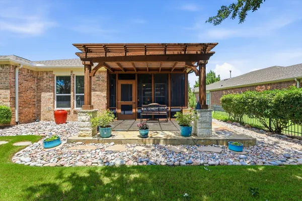 Property Slideshow image 3 of 39 | 7023 zurich ln, Frisco, TX, 75036