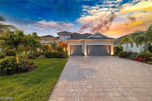 Property Slideshow image 2 of 50 | 13696 blue bay cir, Fort Myers, FL, 33913