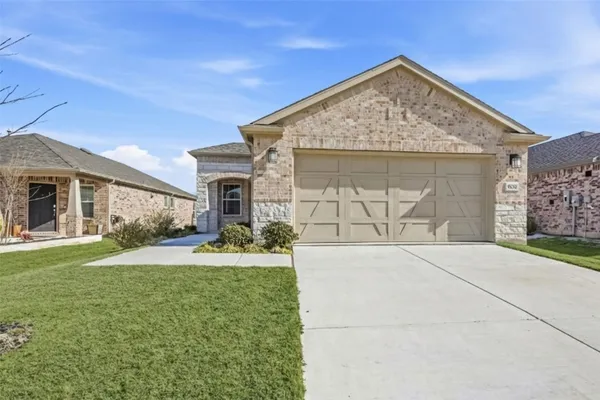 Property Slideshow image 2 of 40 | 9232 riverlight rd, Mckinney, TX, 75071