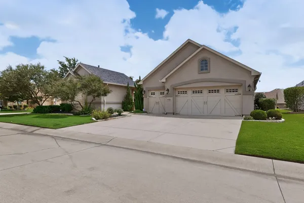 Property Slideshow image 3 of 40 | 9505 greenstone way, Denton, TX, 76207