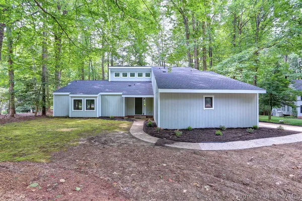 Property Slideshow image 2 of 33 | 125 jerdone rd, Williamsburg, VA, 23185