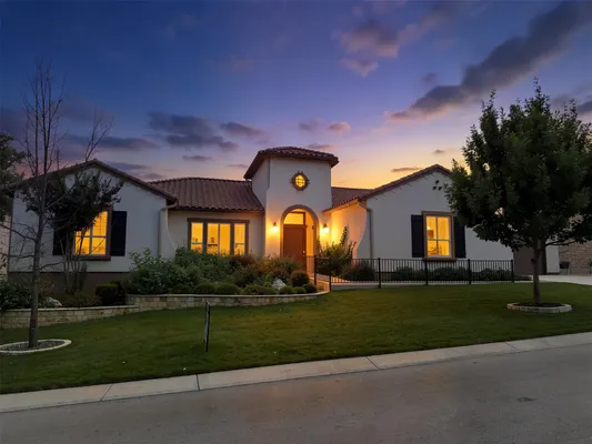 Property Slideshow image 2 of 39 | 216 skipping cedar st, San Marcos, TX, 78666