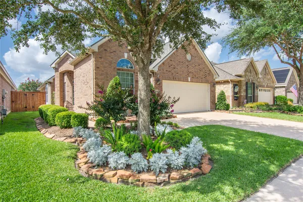 Property Slideshow image 2 of 38 | 19307 blue cove ct, Cypress, TX, 77433