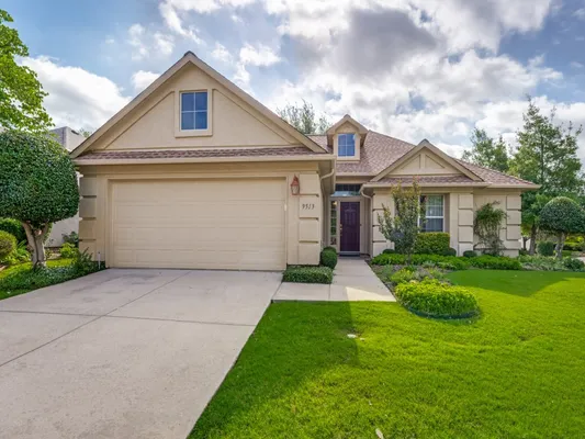 Property Slideshow image 2 of 22 | 9513 trailwood dr, Denton, TX, 76207