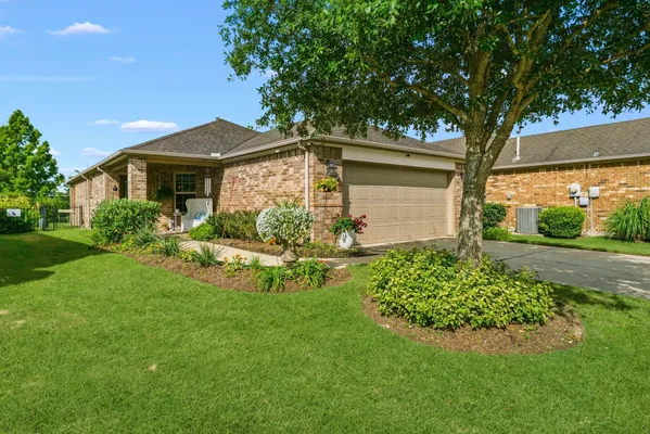 Property Slideshow image 2 of 23 | 3011 dandelion dr, Richmond, TX, 77469