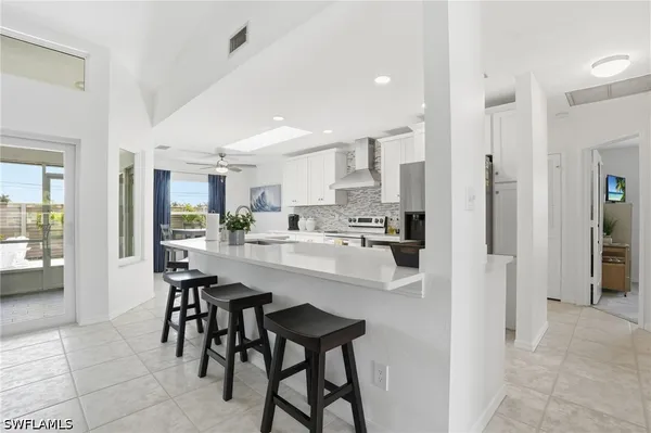 Property Slideshow image 3 of 41 | 132 bordeaux cir, Naples, FL, 34112