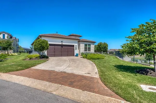 Property Slideshow image 2 of 36 | 110 delfino pl, Horseshoe Bay, TX, 78657
