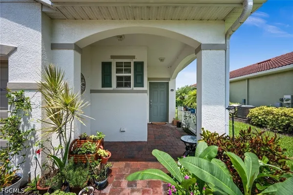Property Slideshow image 3 of 50 | 2190 summersweet dr, Alva, FL, 33920