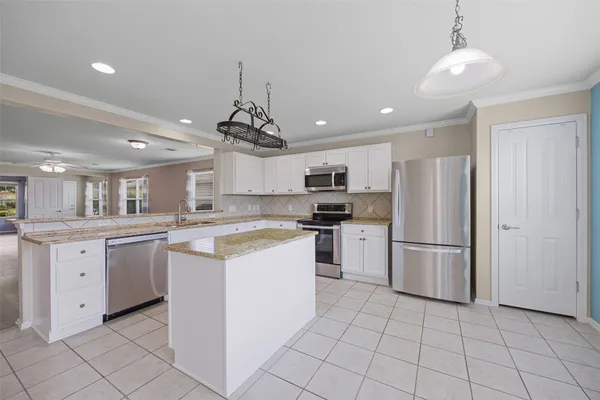 Property Slideshow image 3 of 29 | 120 sandy creek trl, Georgetown, TX, 78633