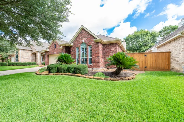 Property Slideshow image 2 of 25 | 25210 cinco manor ln, Katy, TX, 77494