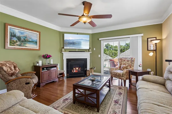 Property Slideshow image 3 of 65 | 4174 winthrop cir, Williamsburg, VA, 23188