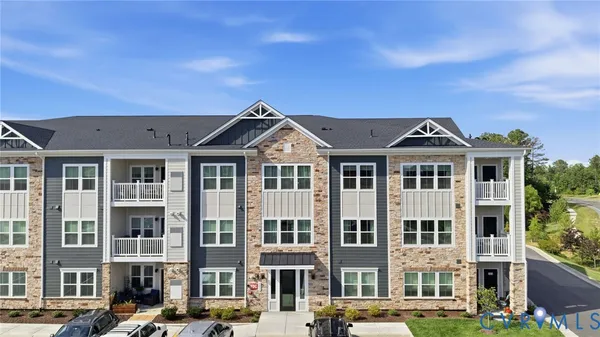 Property Slideshow image 3 of 45 | 6655 citory way 203, Moseley, VA, 23120