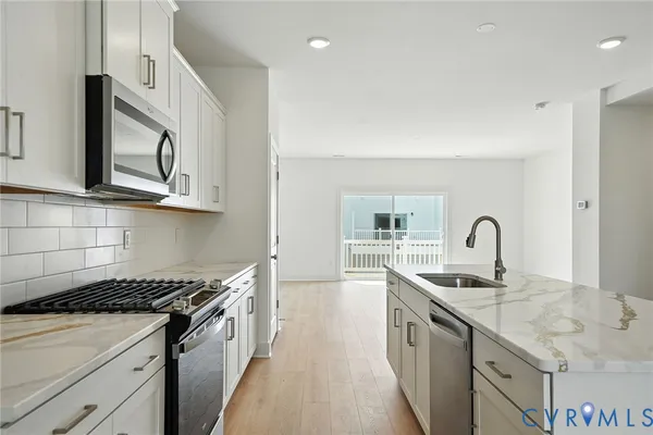 Property Slideshow image 2 of 24 | 15307 oasis sun way, Midlothian, VA, 23112