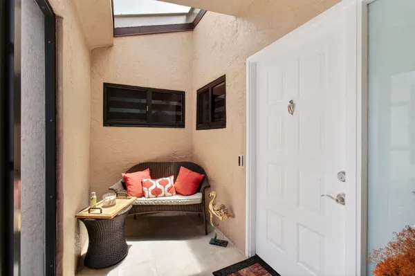 Property Slideshow image 3 of 53 | 8310 springlake dr, Boca Raton, FL, 33496