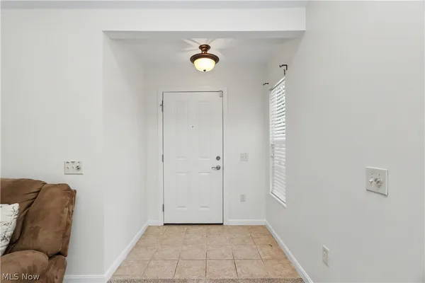 Property Slideshow image 3 of 28 | 1302 bridgewater way, Mansfield, OH, 44906