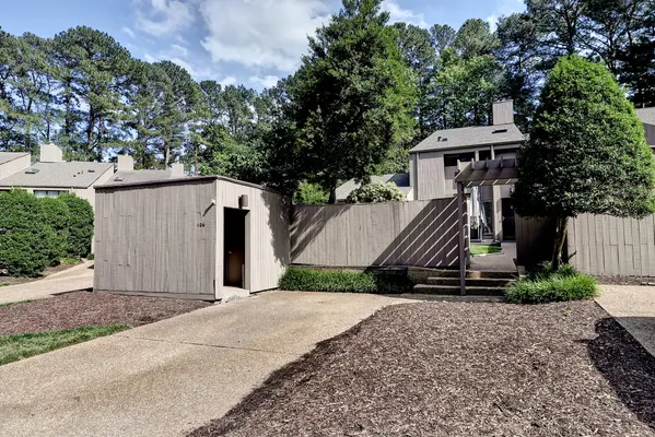 Property Slideshow image 3 of 46 | 106 harrops gln, Williamsburg, VA, 23185