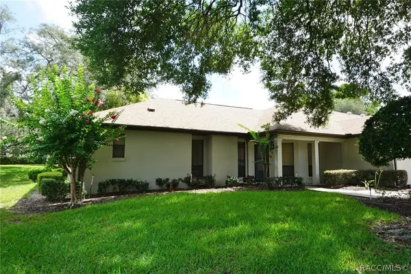Property Slideshow image 2 of 51 | 5985 w croyden cir, Crystal River, FL, 34429