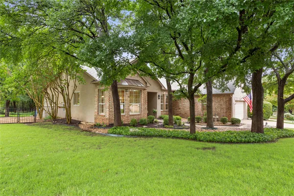 Property Slideshow image 3 of 26 | 101 yaupon ln, Georgetown, TX, 78633