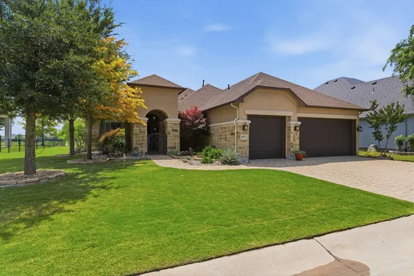 Property Slideshow image 2 of 39 | 8713 gardenia dr, Denton, TX, 76207