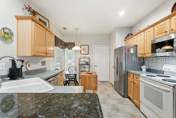 Property Slideshow image 2 of 70 | 82 hampton cir, Bluffton, SC, 29909