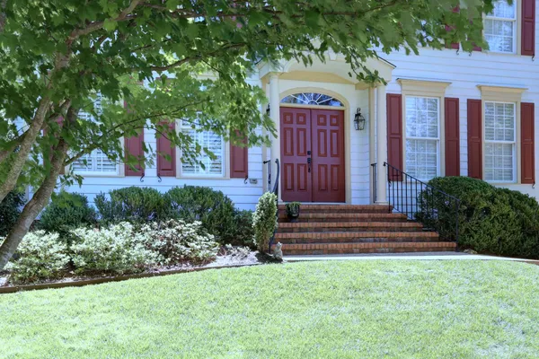 Property Slideshow image 3 of 47 | 184 highland, Williamsburg, VA, 23188