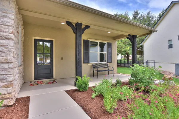 Property Slideshow image 3 of 40 | 107 lynn cv, Georgetown, TX, 78633