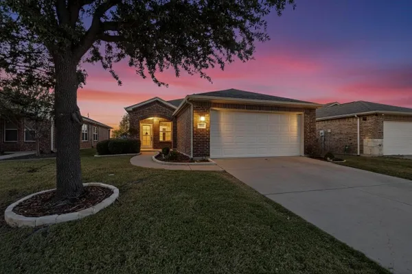 Property Slideshow image 2 of 38 | 1368 troon dr, Frisco, TX, 75036