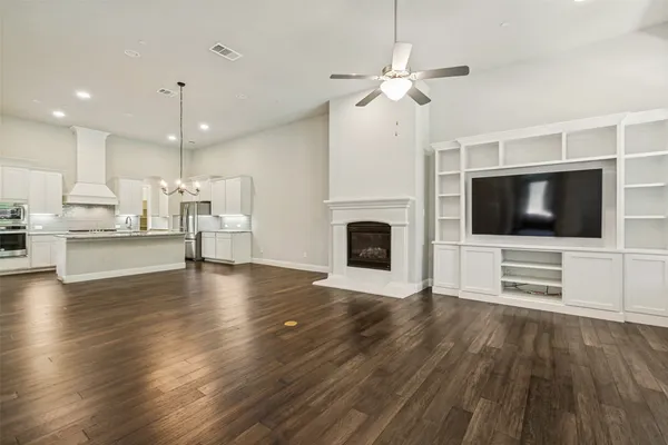 Property Slideshow image 2 of 24 | 8905 woodheath cir, Mckinney, TX, 75070