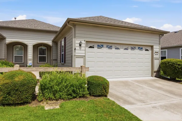 Property Slideshow image 2 of 40 | 106 portsmouth dr, Georgetown, TX, 78633